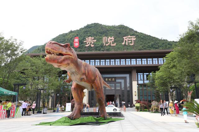 打造一个以侏罗纪公园为主题的恐龙餐厅怎么